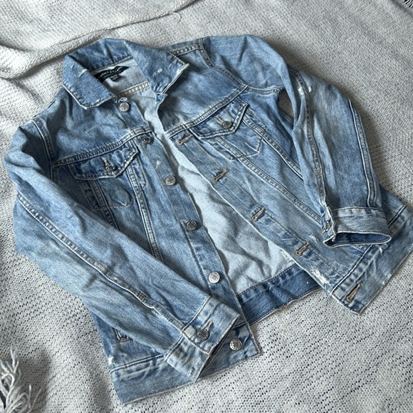 Lucky Brand Jean Jacket - Picture 2 of 5